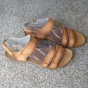 Propet women’s leather strappy sandals size 11
